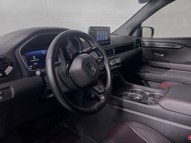 Used 2025 Honda Pilot Black Edition image 11