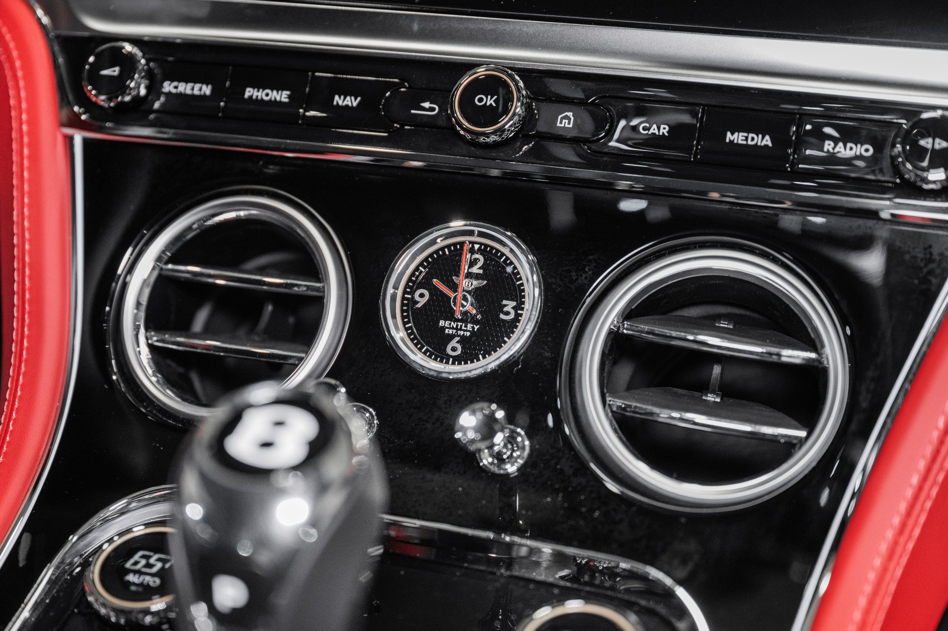 New 2026 Bentley Continental GT AWD/4WD image 32