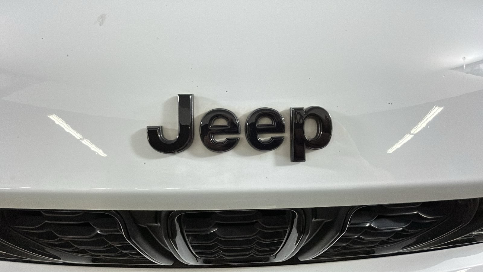 Used 2021 Jeep Grand Cherokee L Laredo AWD/4WD image 9