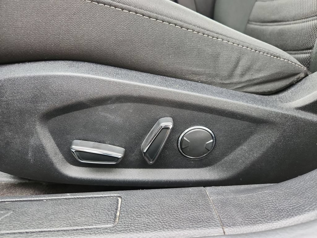 Used 2020 Ford Fusion SE AWD/4WD image 4