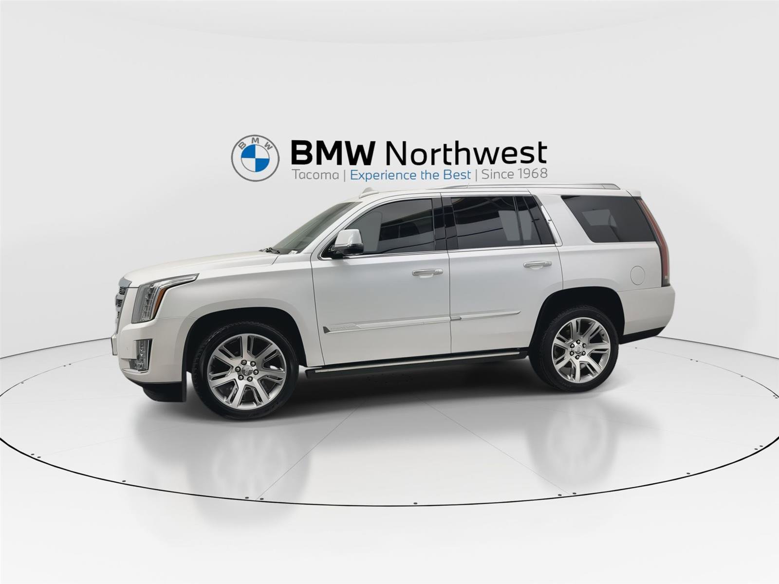 Used 2016 Cadillac Escalade Premium AWD/4WD image 10