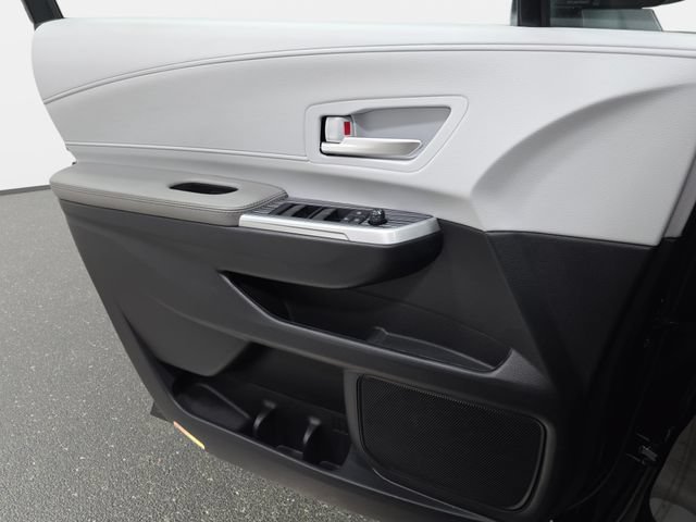 Certified 2026 Toyota Sienna XLE FWD image 22