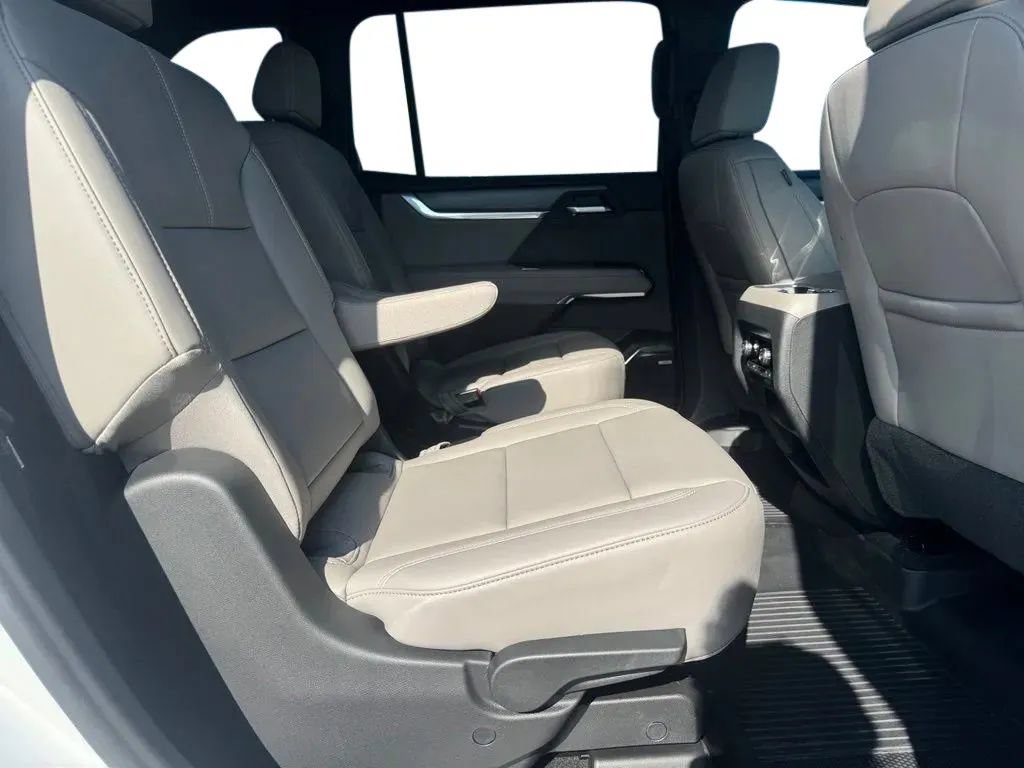 New 2027 GMC Acadia Elevation w/ Elevation Premium Package FWD image 14