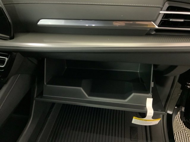 New 2026 Chevrolet Traverse LT w/ Midnight/Sport Edition image 24