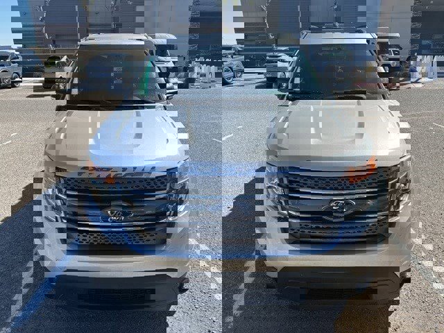 Used 2015 Ford Explorer XLT w/ Equipment Group 202A image 12