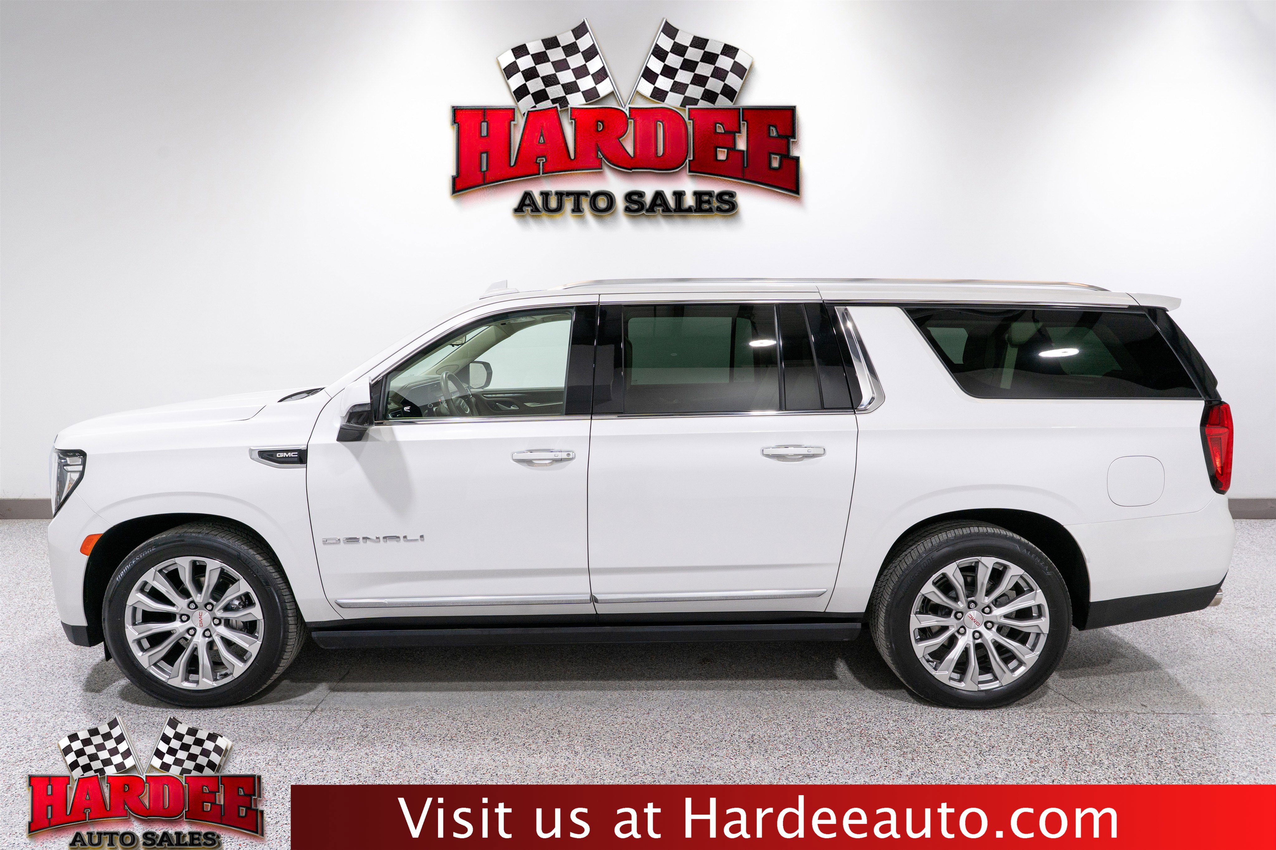 Used 2022 GMC Yukon XL Denali w/ Denali Premium Package