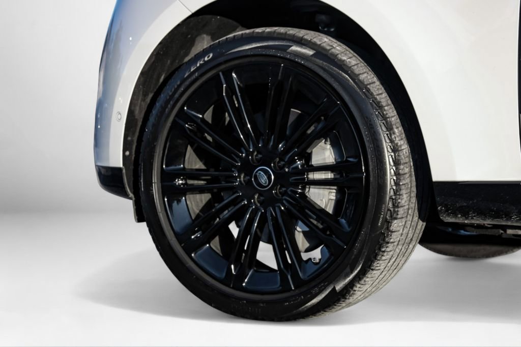 Used 2022 Land Rover Range Rover SE image 52