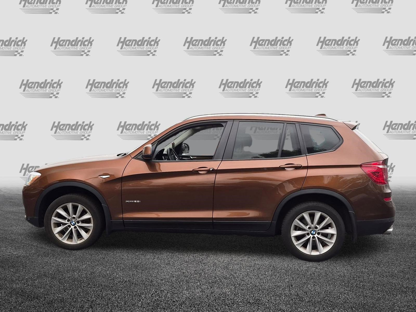 Used 2017 BMW X3 xDrive28i AWD/4WD image 7