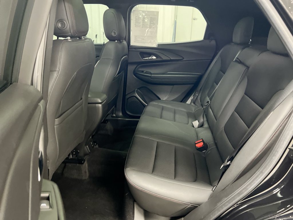 Used 2022 Chevrolet TrailBlazer RS w/ Sun and Liftgate Package AWD/4WD image 23