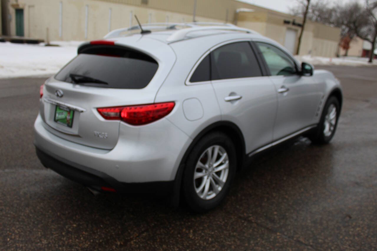 Used 2010 INFINITI FX35 AWD w/ Navigation Pkg image 11