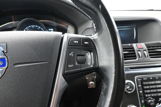 Used 2016 Volvo XC60 T6 w/ Protection Package FWD image 23