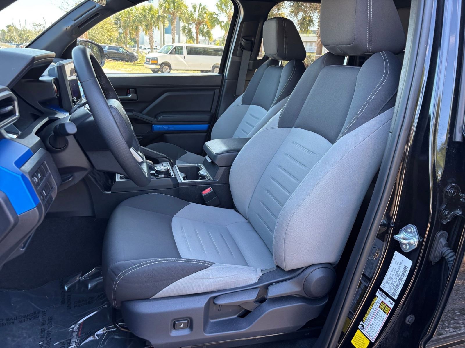 Used 2025 Toyota Tacoma TRD Off-Road image 37