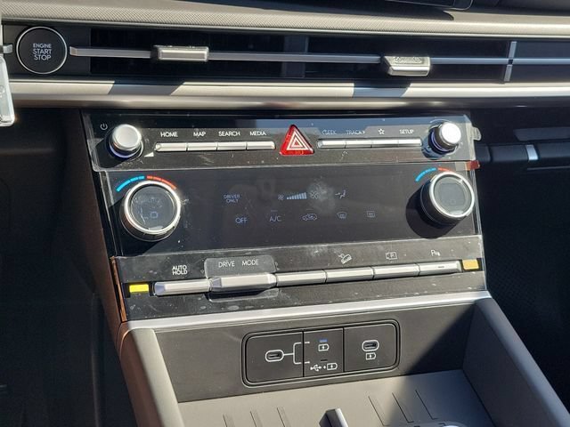 New 2026 Hyundai Santa Fe SE FWD image 13