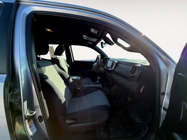 Used 2020 Toyota Tacoma TRD Sport image 15