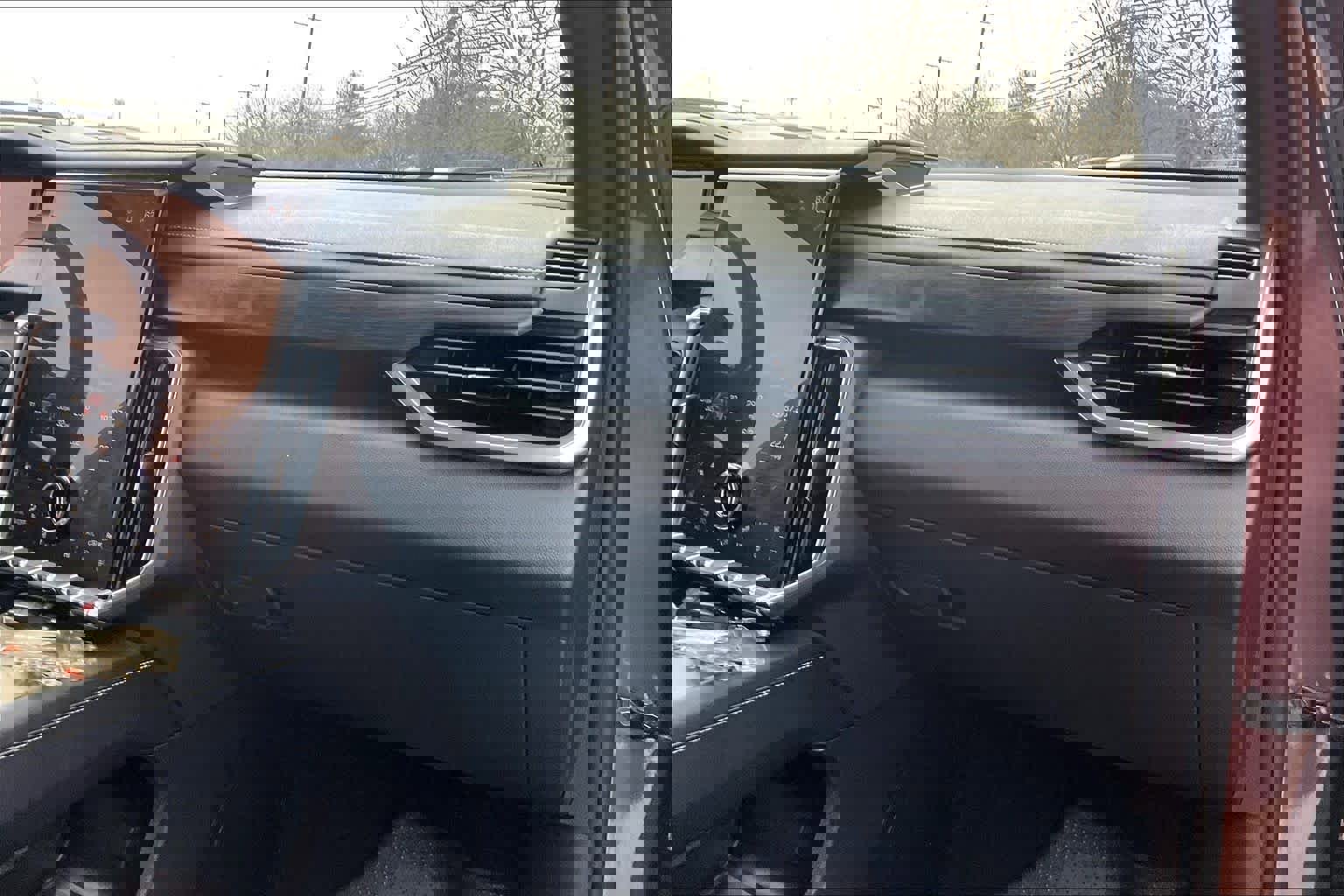 Used 2024 GMC Acadia Elevation image 17