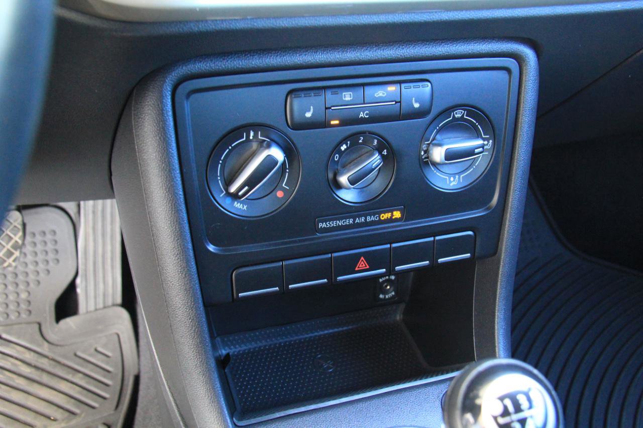 Used 2012 Volkswagen Beetle 2.5 image 15