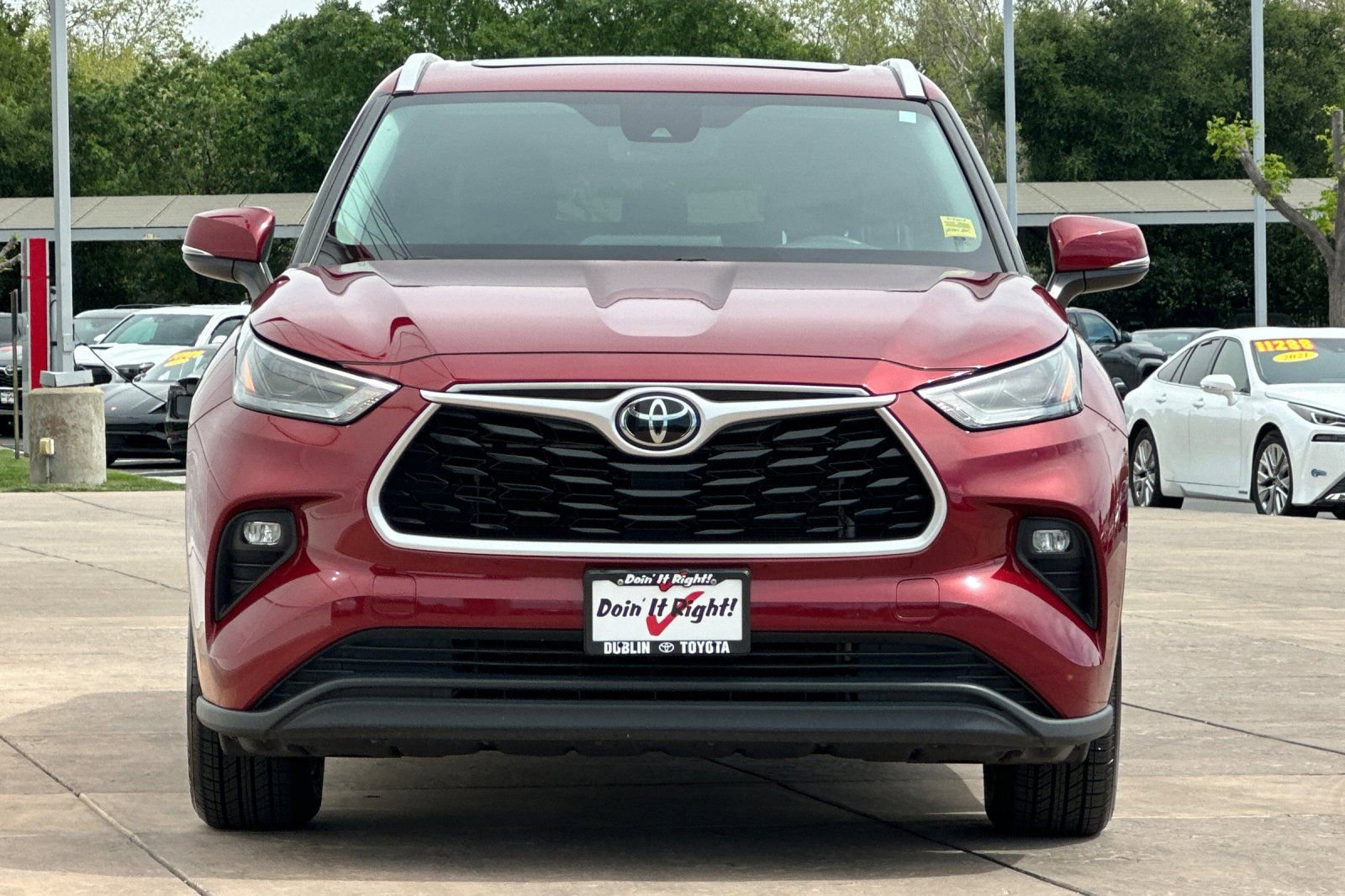 Used 2023 Toyota Highlander XLE image 10