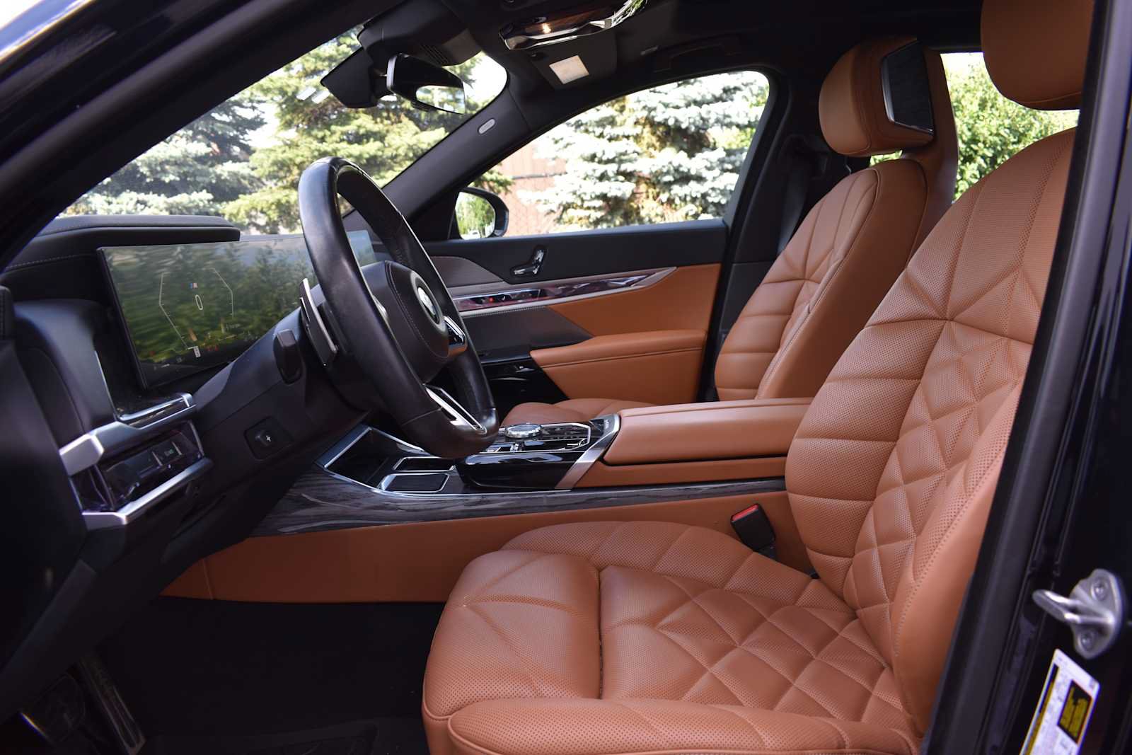 Certified 2024 BMW 740i xDrive AWD/4WD image 10