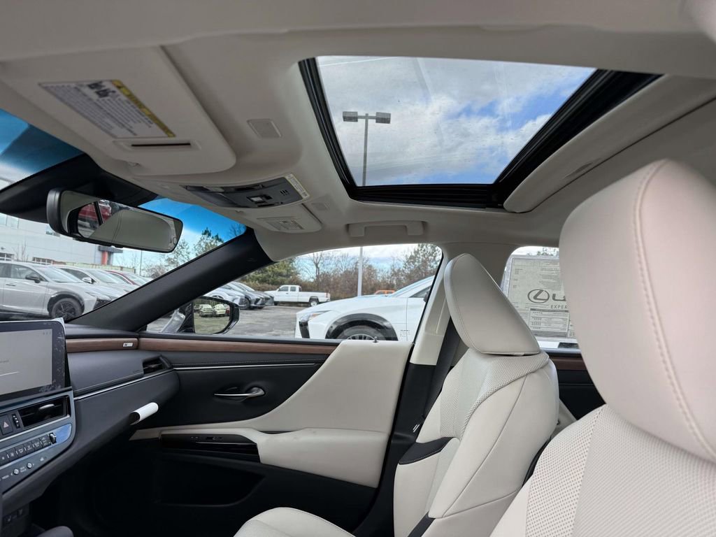 New 2025 Lexus ES 350 Premium image 16