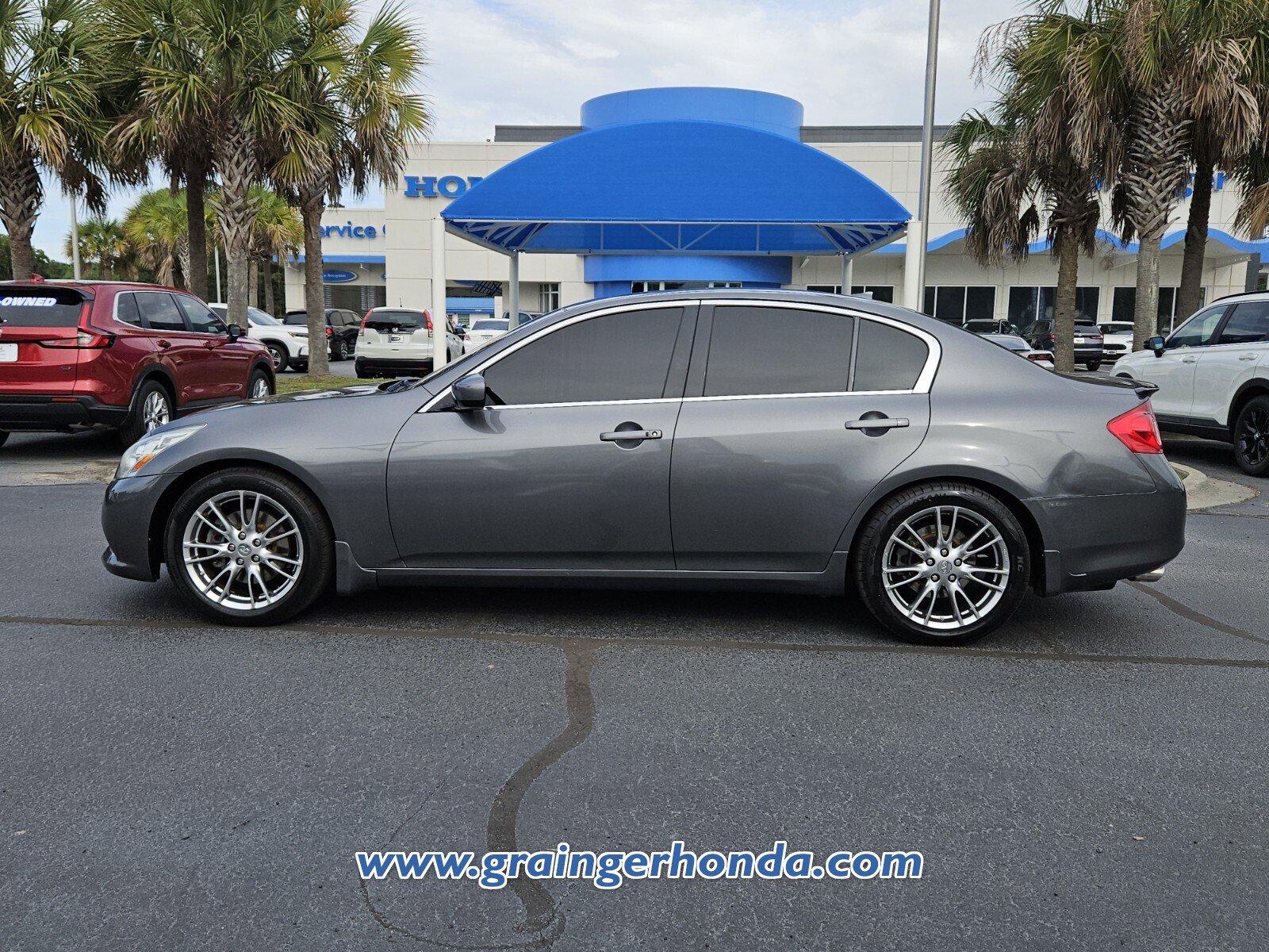 Used 2013 INFINITI G37 Journey w/ Premium Pkg RWD image 2