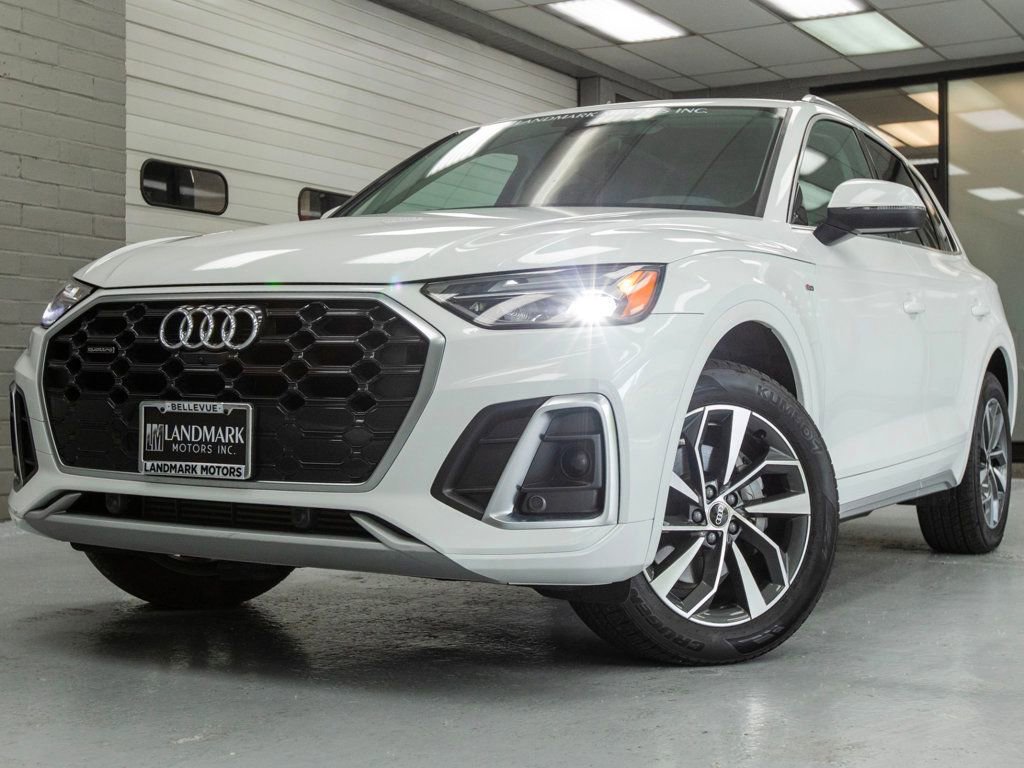 Used 2023 Audi Q5 2.0T Premium Plus w/ Premium Plus Package AWD/4WD image 2