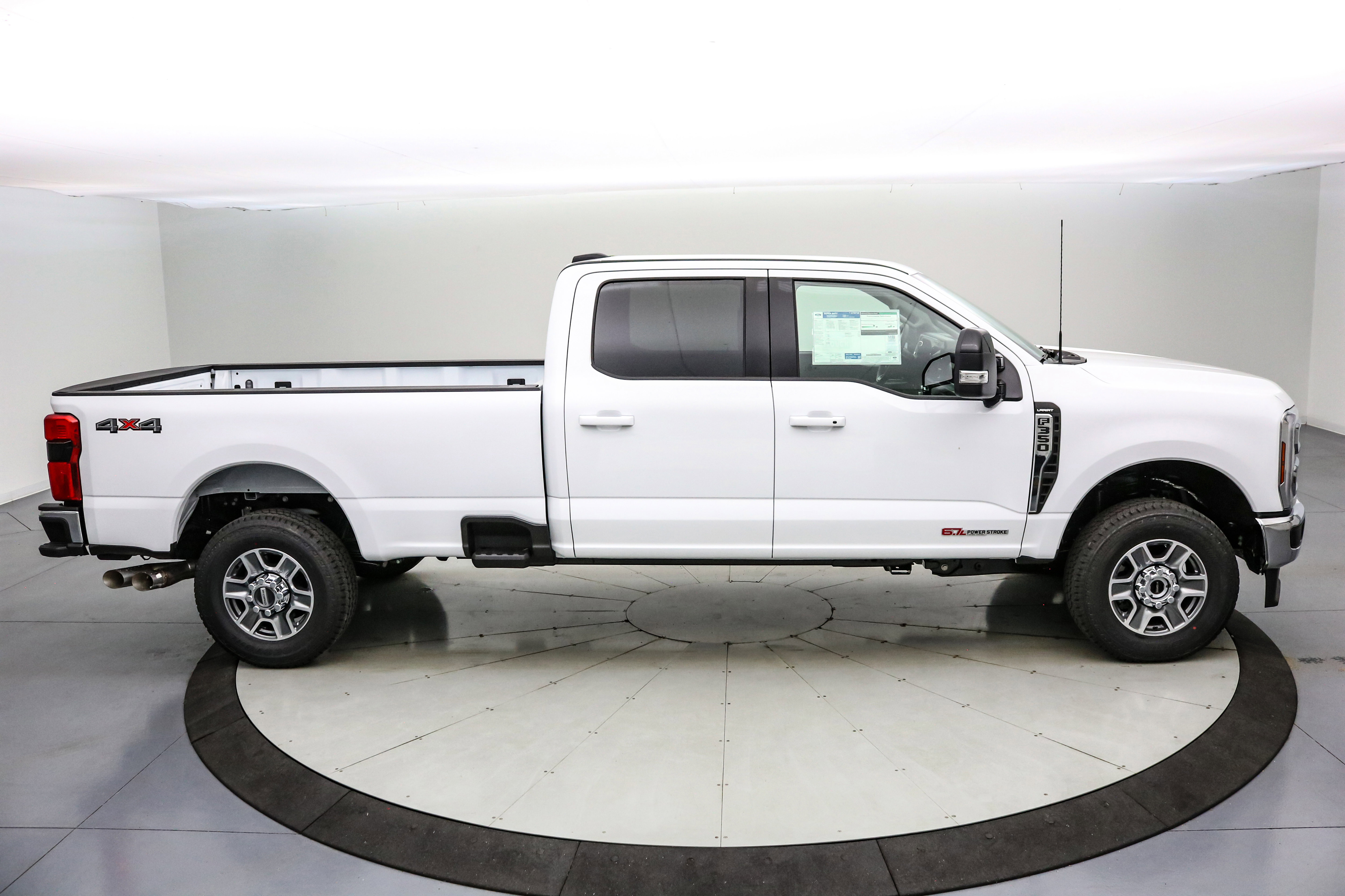 New 2026 Ford F350 Lariat image 3