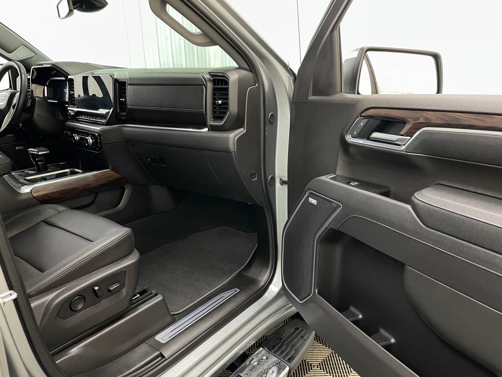 Certified 2026 GMC Sierra 1500 SLT w/ SLT Premium Package AWD/4WD image 36