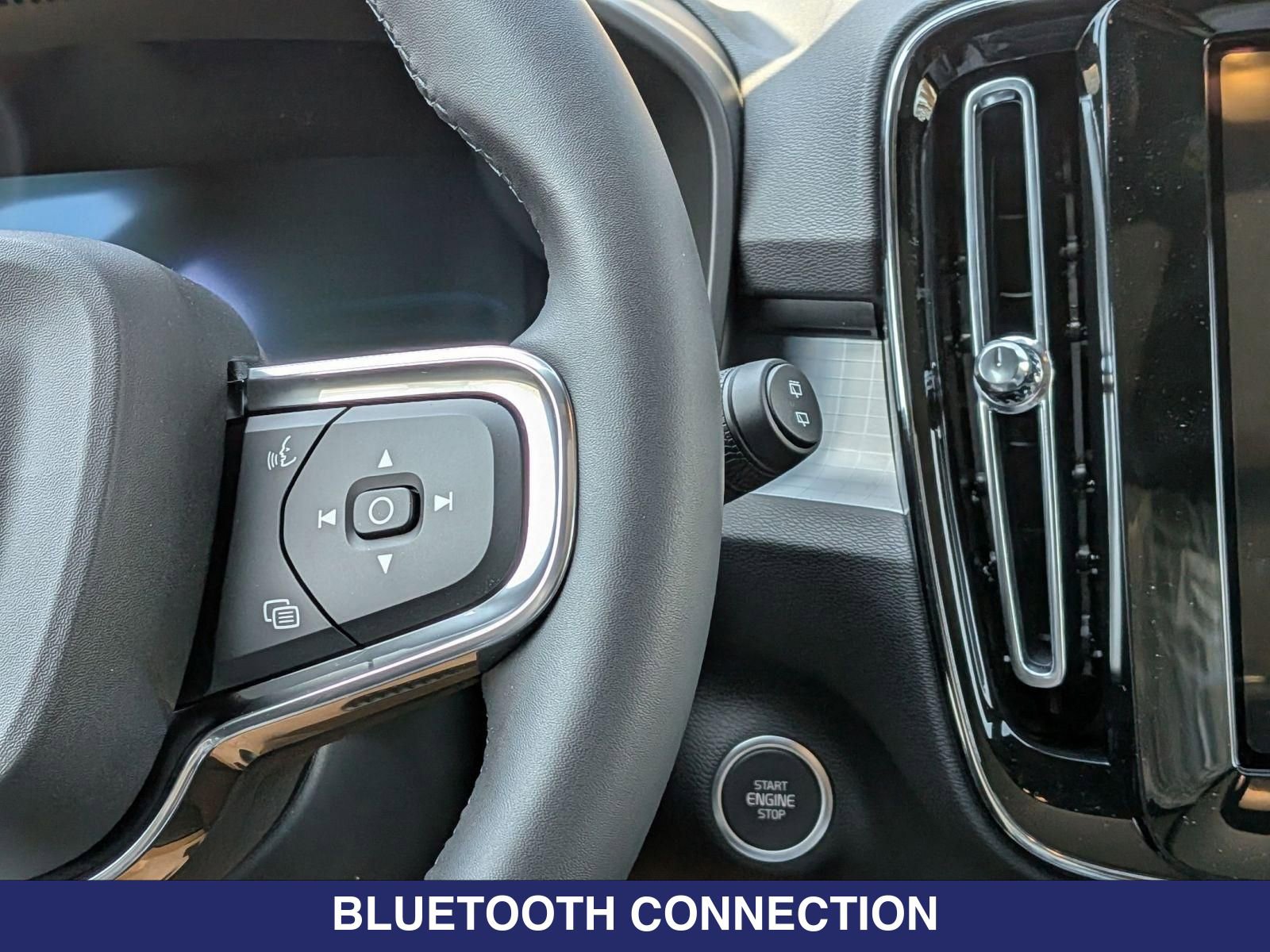 New 2026 Volvo XC40 B5 Ultra w/ Climate Package AWD/4WD image 18