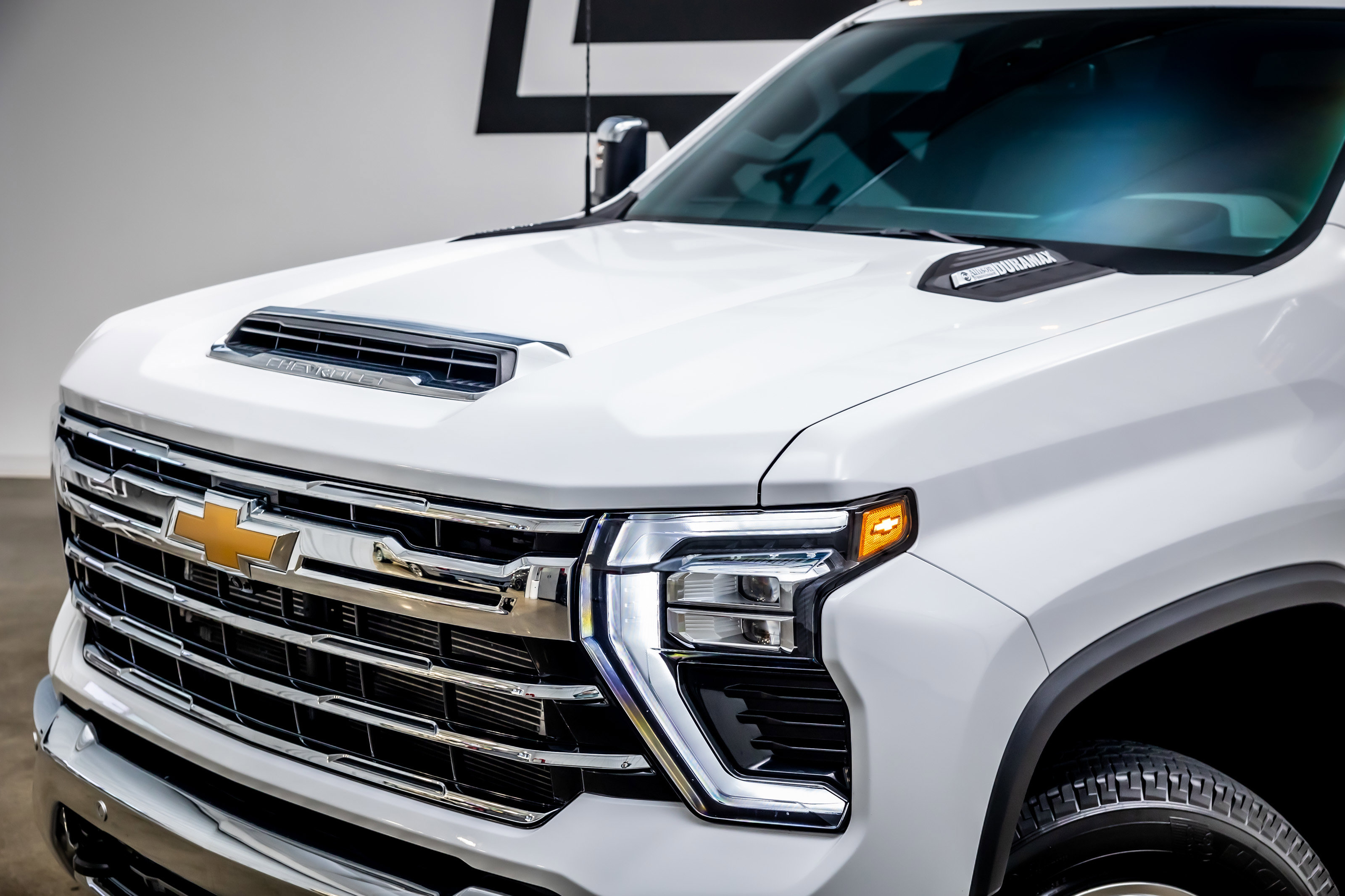 Used 2024 Chevrolet Silverado 3500 LTZ w/ LTZ Plus Package AWD/4WD image 24