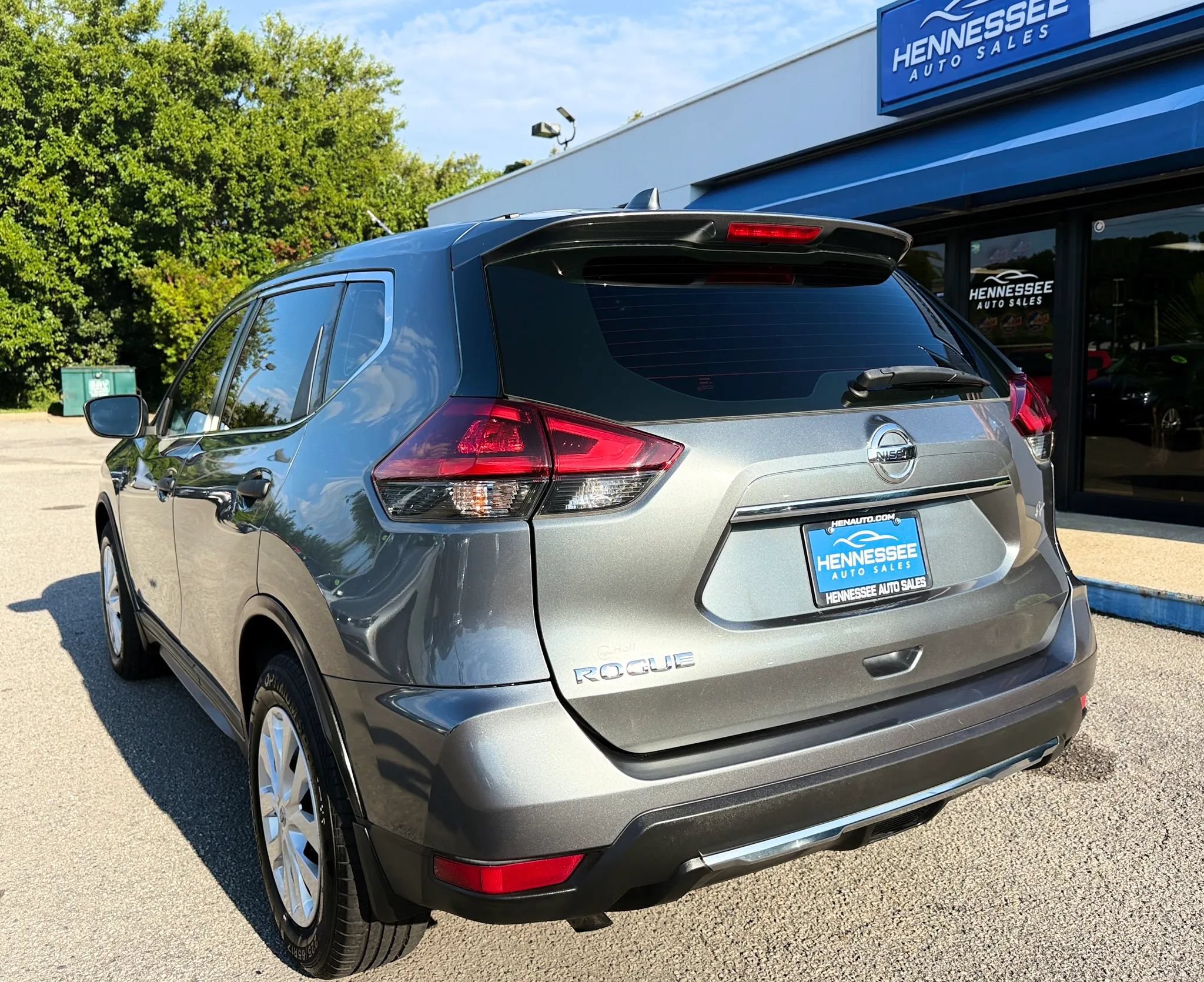Used 2020 Nissan Rogue S FWD image 33