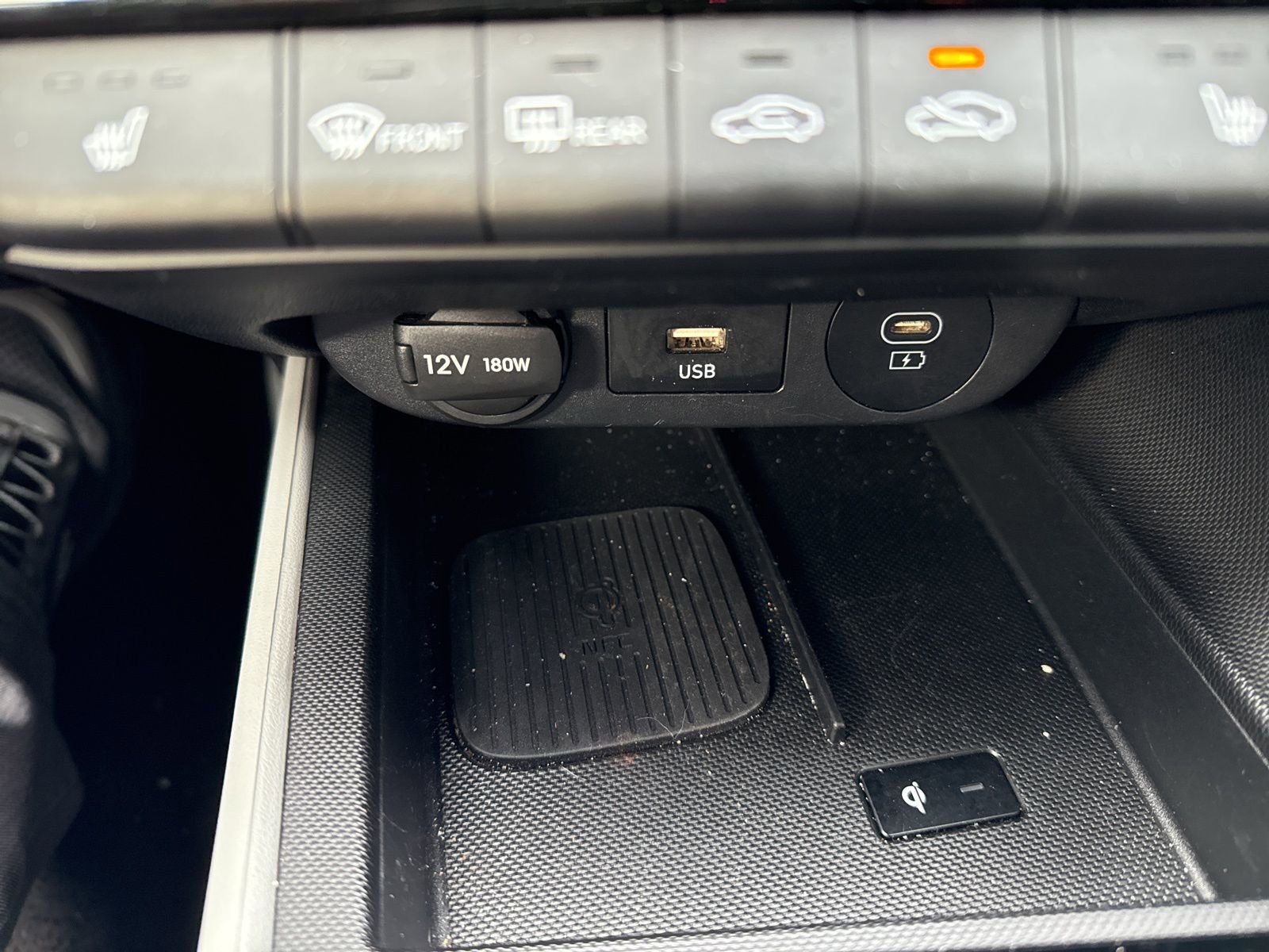 Used 2024 Hyundai Elantra Limited image 12