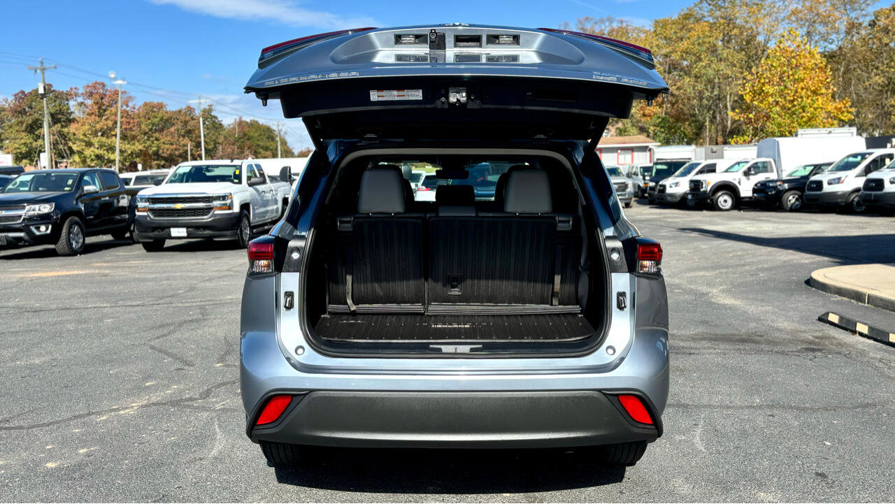 Used 2021 Toyota Highlander XLE image 10