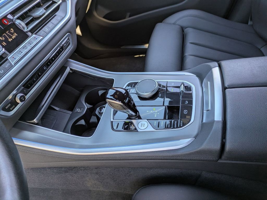 Used 2022 BMW X5 xDrive45e image 14