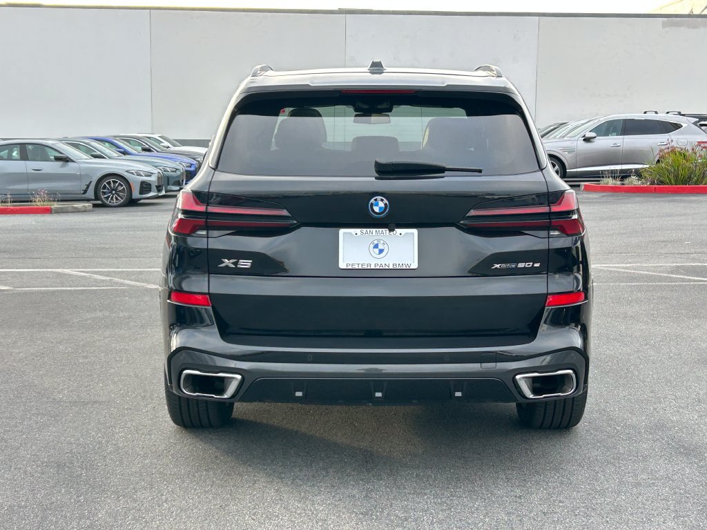 Used 2024 BMW X5 xDrive50e w/ Executive Package AWD/4WD image 4