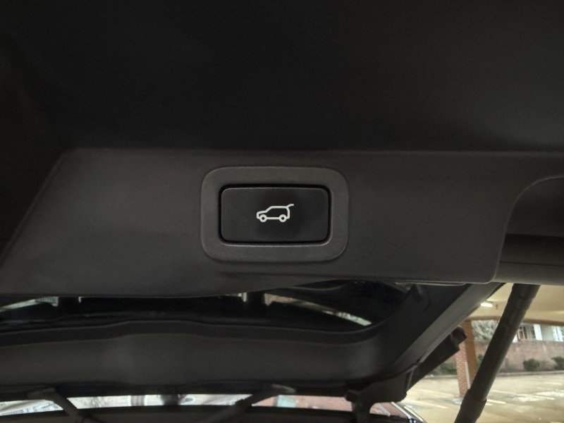 Used 2018 Land Rover Range Rover Sport HSE image 40