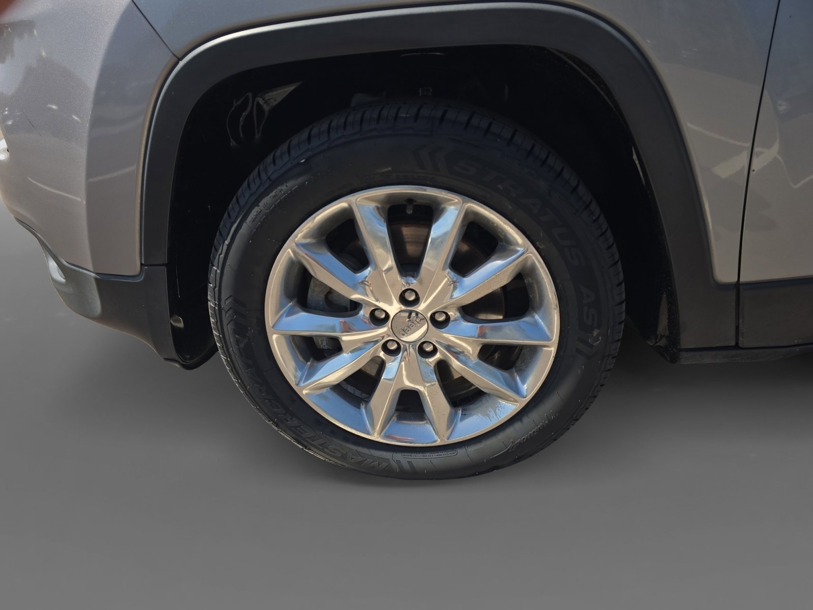 Used 2014 Jeep Cherokee Limited w/ Luxury Group FWD image 9