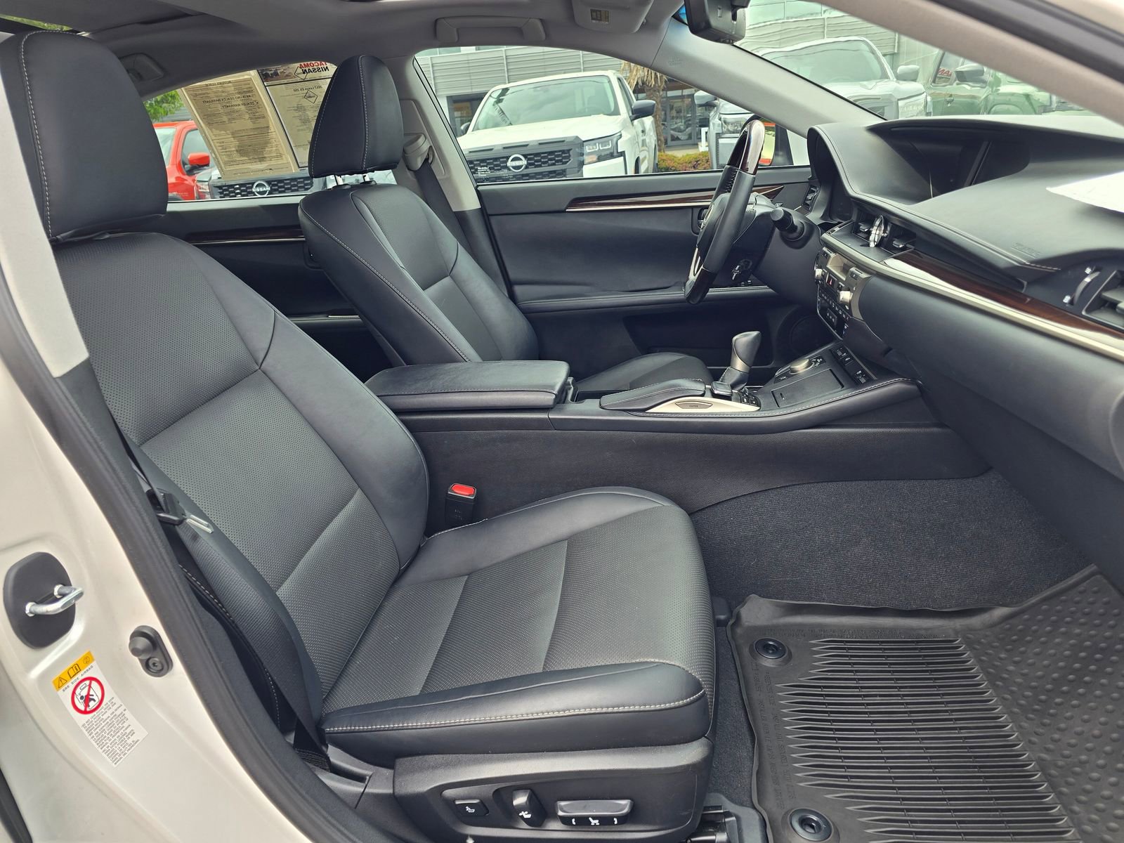 Used 2017 Lexus ES 350 w/ Navigation System Package FWD image 36