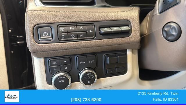 Used 2023 GMC Yukon Denali w/ Advanced Technology Package AWD/4WD image 16