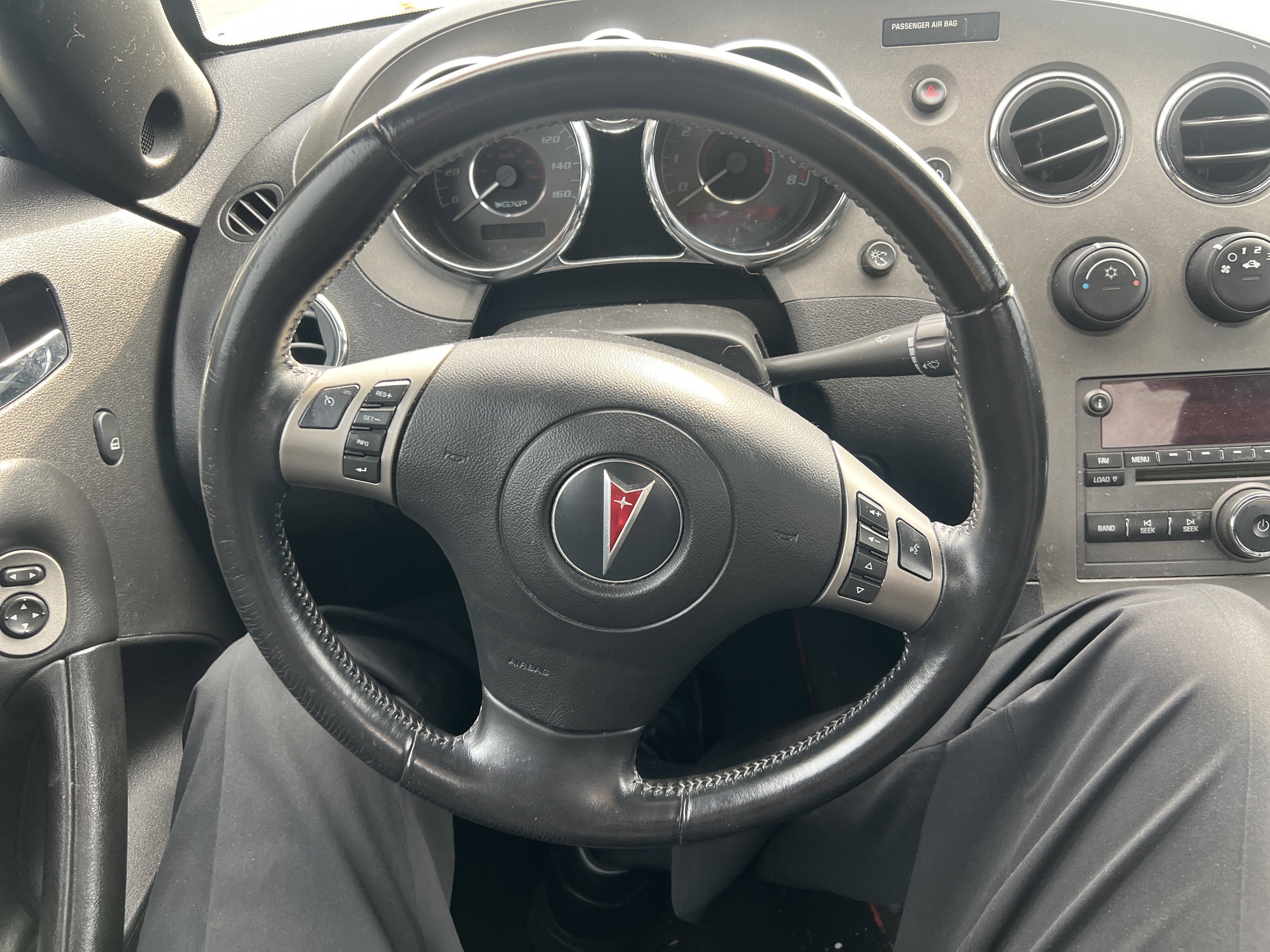 Used 2008 Pontiac Solstice GXP w/ Premium Package image 18