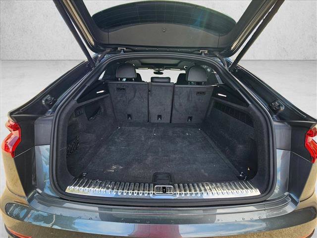 Used 2022 Audi SQ8 Prestige image 15