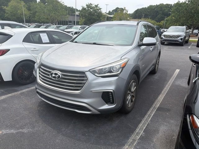 Used 2017 Hyundai Santa Fe SE FWD image 1