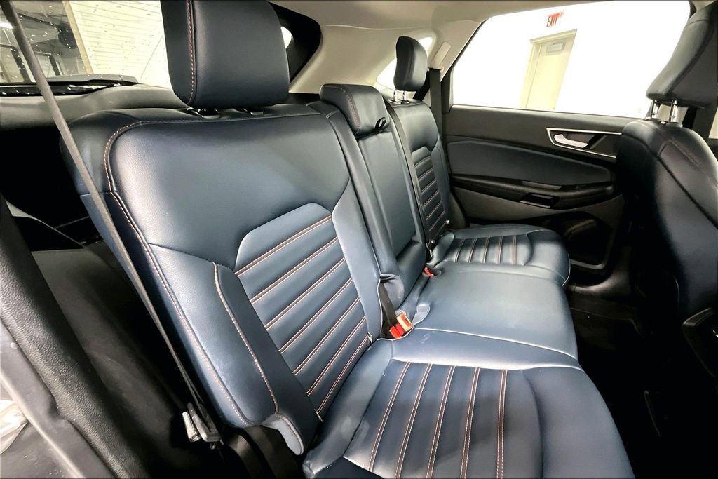Used 2023 Ford Edge SEL w/ Sport Appearance Package AWD/4WD image 37