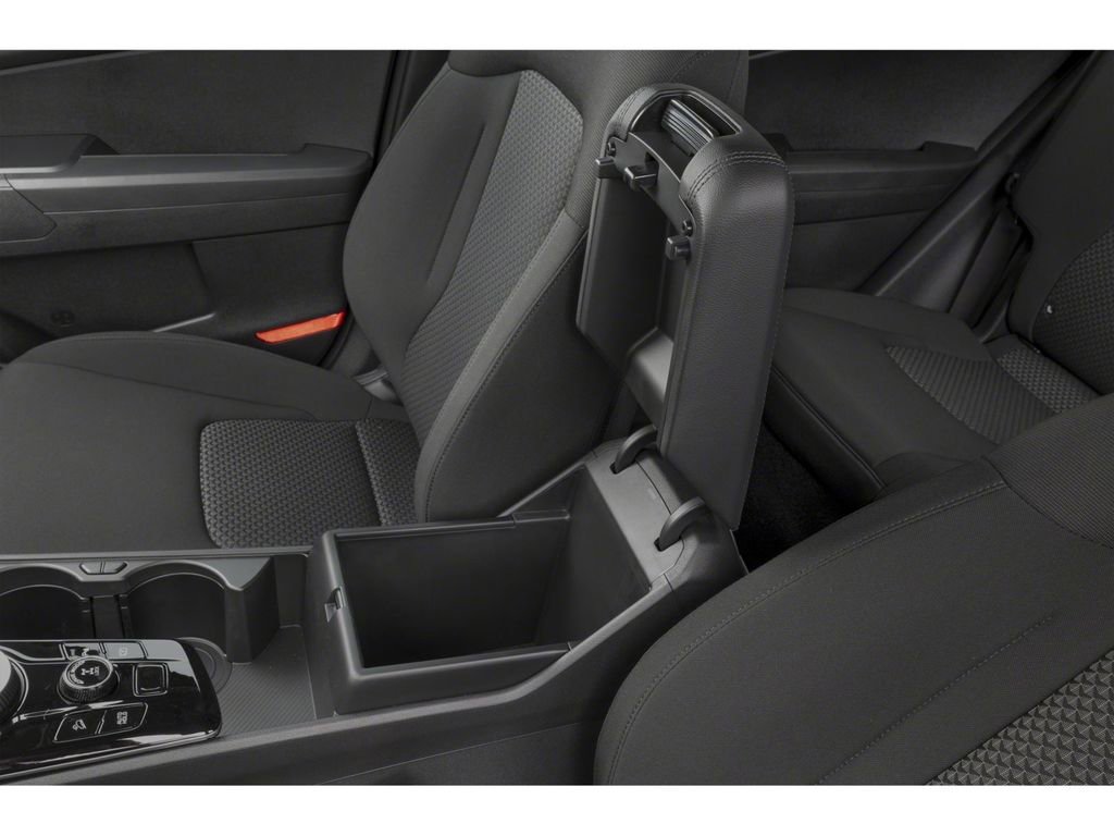 Used 2025 Kia Sportage LX image 9