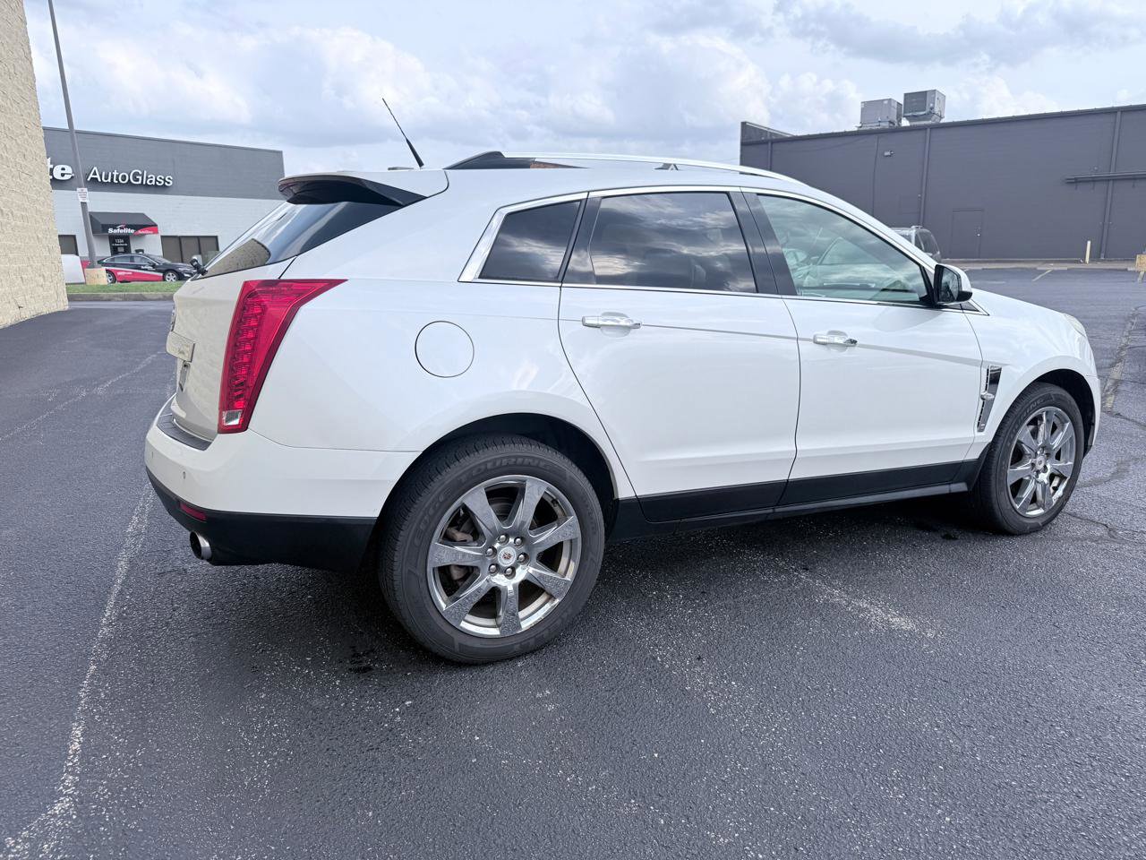 Used 2011 Cadillac SRX Premium FWD image 5