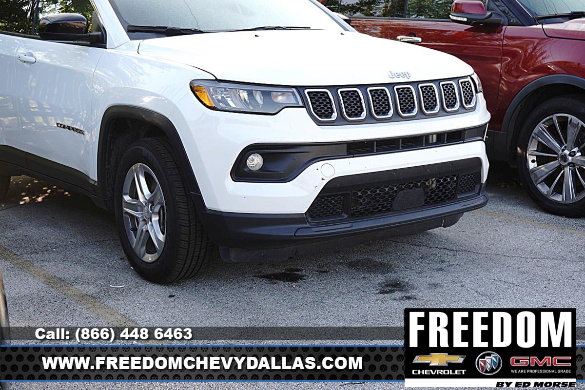 Used 2024 Jeep Compass Latitude w/ Altitude Special Edition AWD/4WD image 8