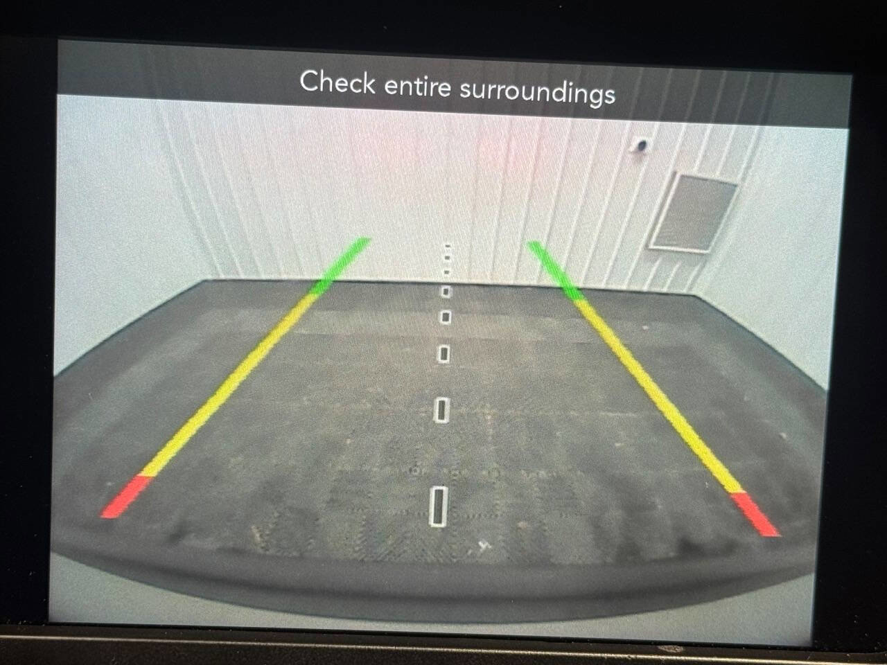 Used 2019 Jeep Cherokee Latitude w/ Cold Weather Group image 30