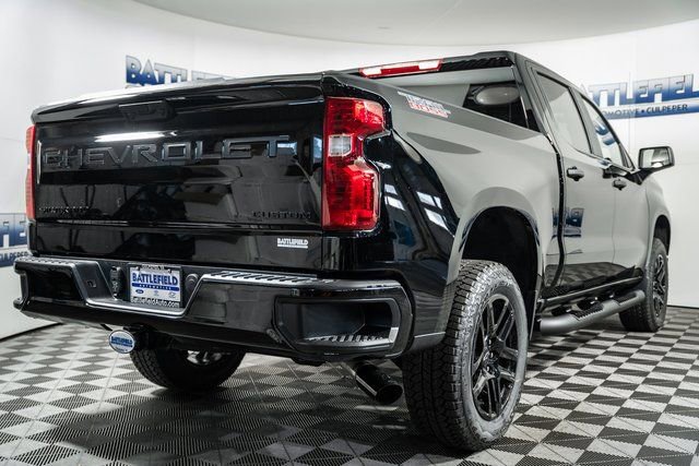 New 2026 Chevrolet Silverado 1500 Custom Trail Boss w/ Turbomax Blackout Package image 6