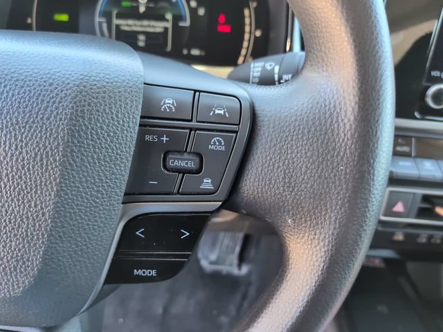 Certified 2025 Toyota Camry LE FWD image 17