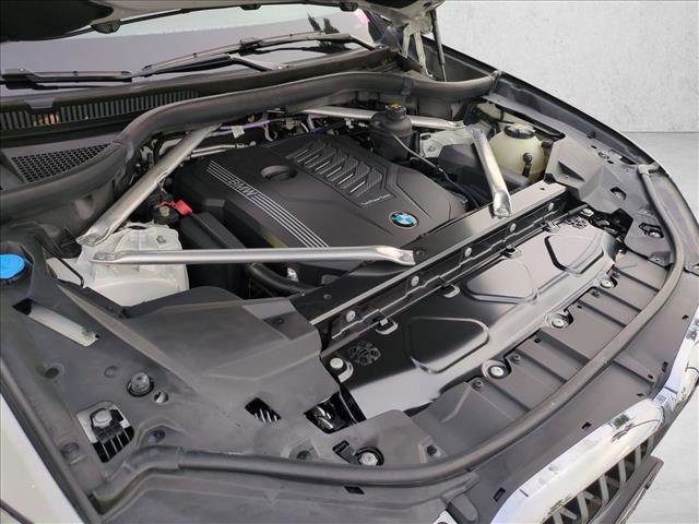 Used 2023 BMW X5 xDrive40i w/ Climate Comfort Package image 25
