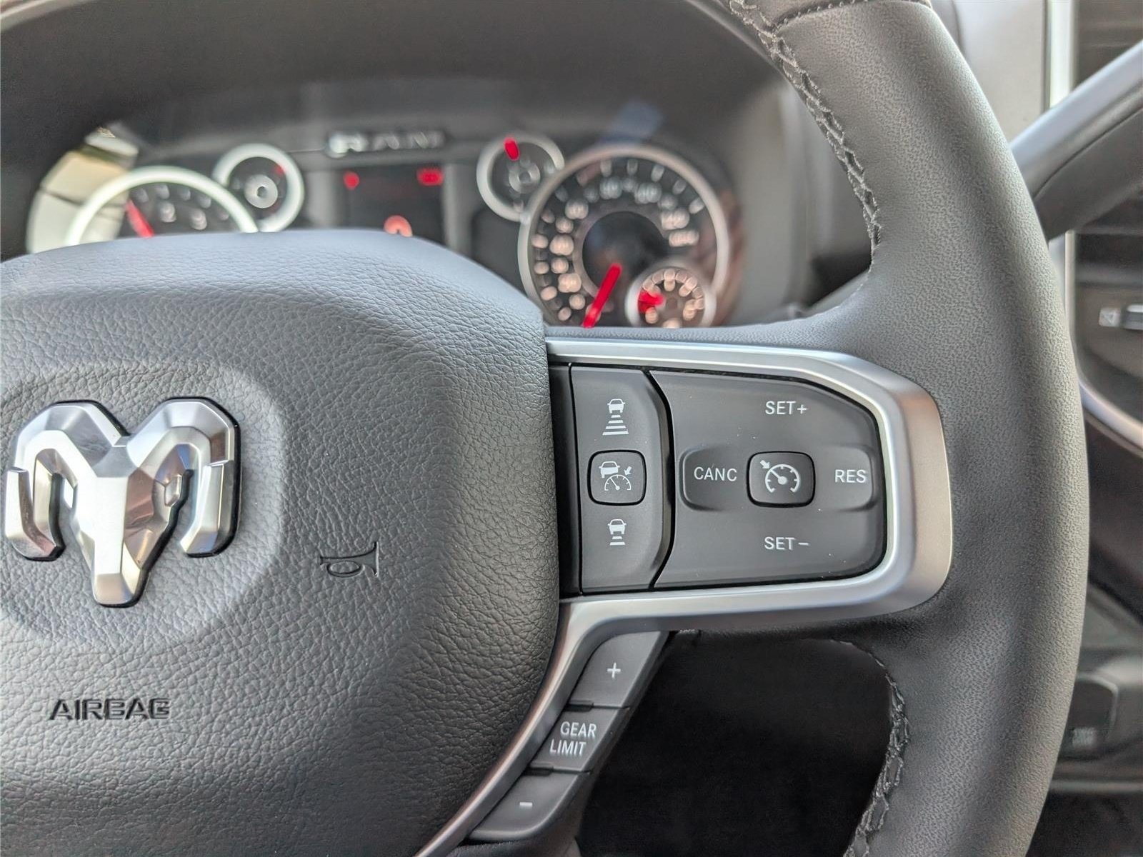 New 2026 RAM 3500 Big Horn AWD/4WD image 19